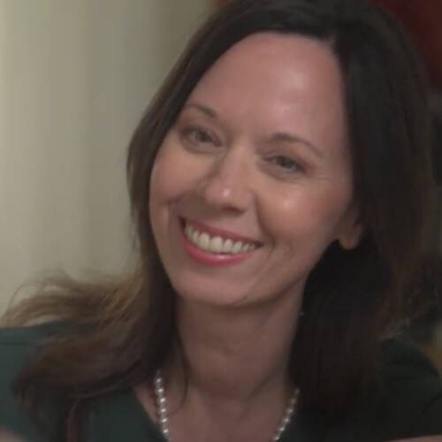 Image of Leslie Donovan from her testimonial video